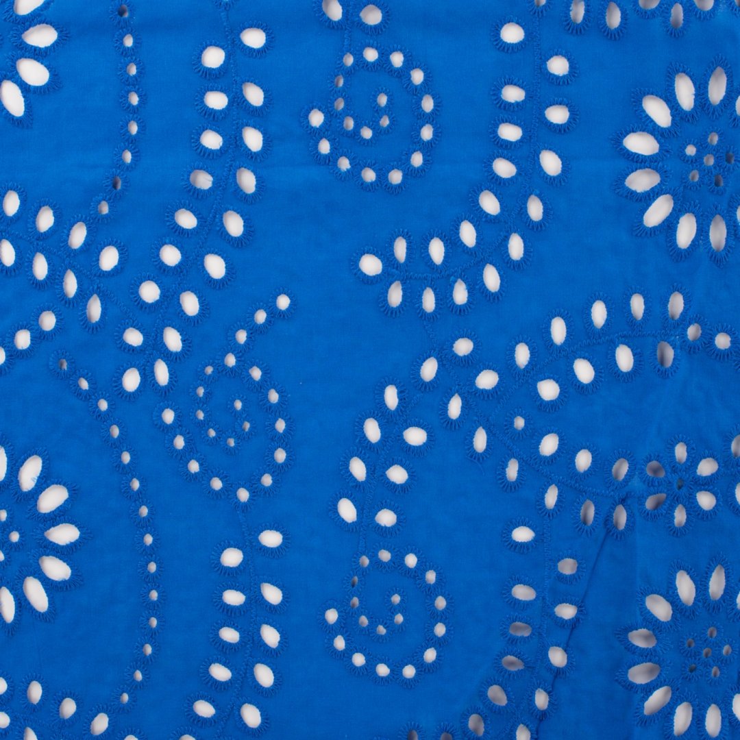 Baumwollstoff mit  Loch-Stickerei Blumenranken - royalblau