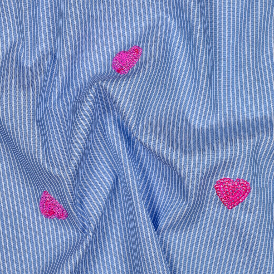 Popeline Mischgewebe "Streifen mit Paillettenherzen" - blau/weiß/pink
