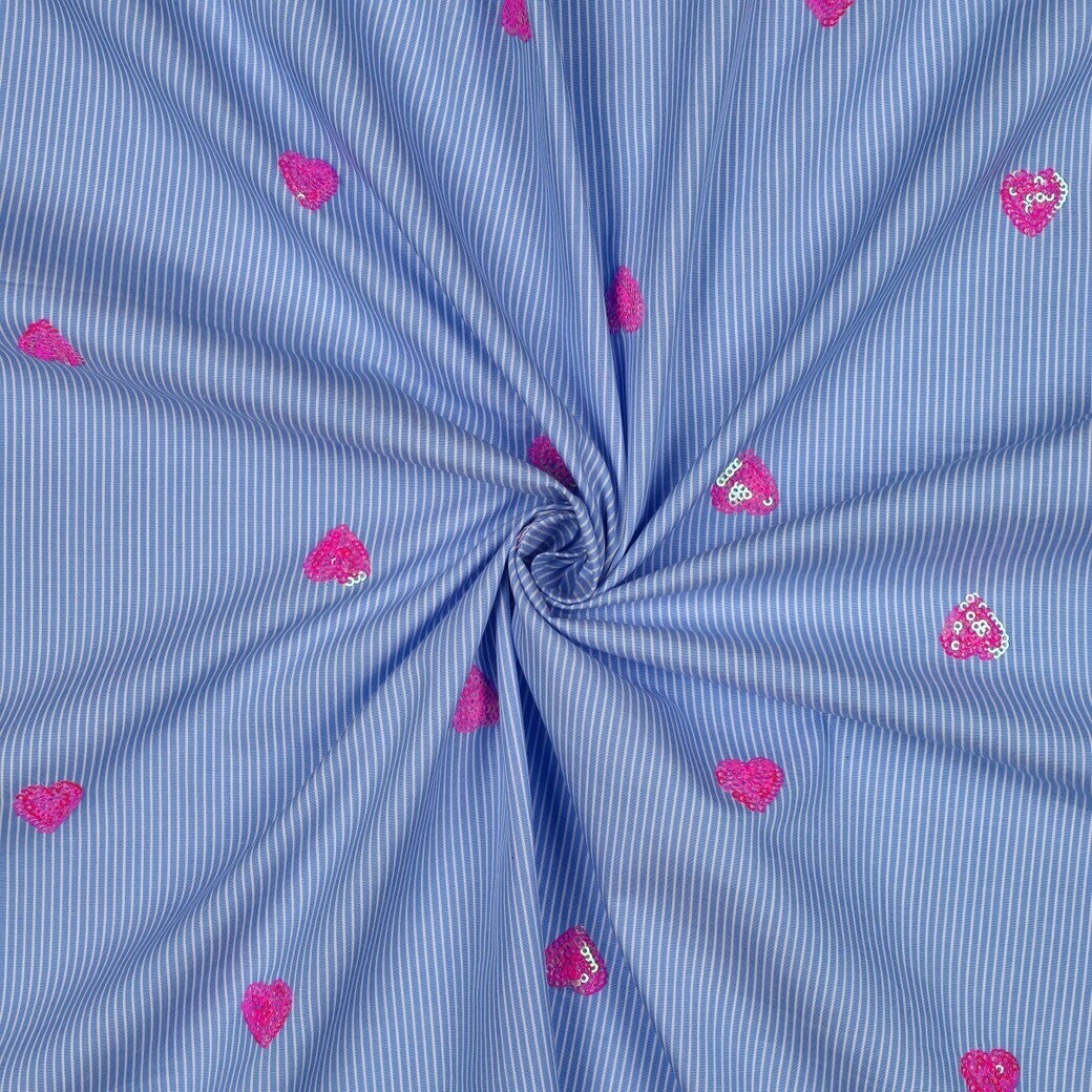 Popeline Mischgewebe "Streifen mit Paillettenherzen" - blau/weiß/pink