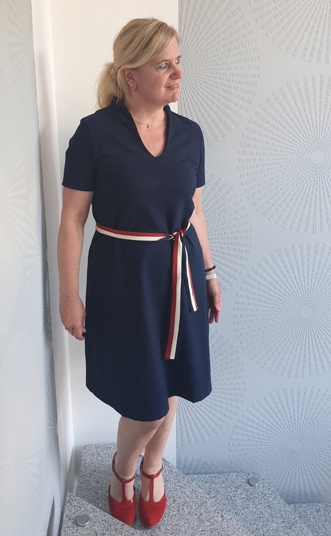 Designbeispiel: lillesol women No.44 Kleid & Shirt Miaflora