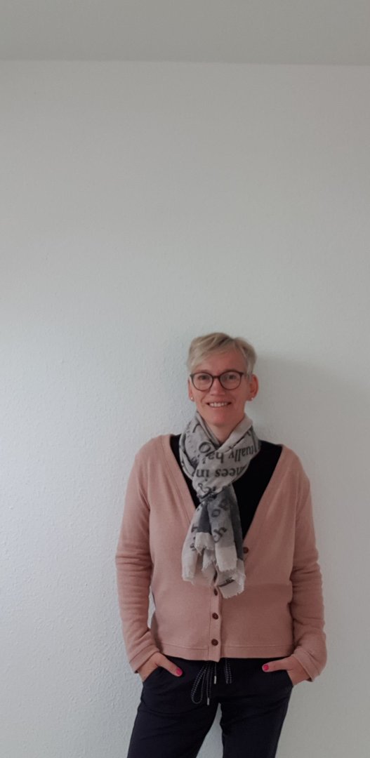 Designbeispiel: lillesol women No.59 Basic-Strickjacke