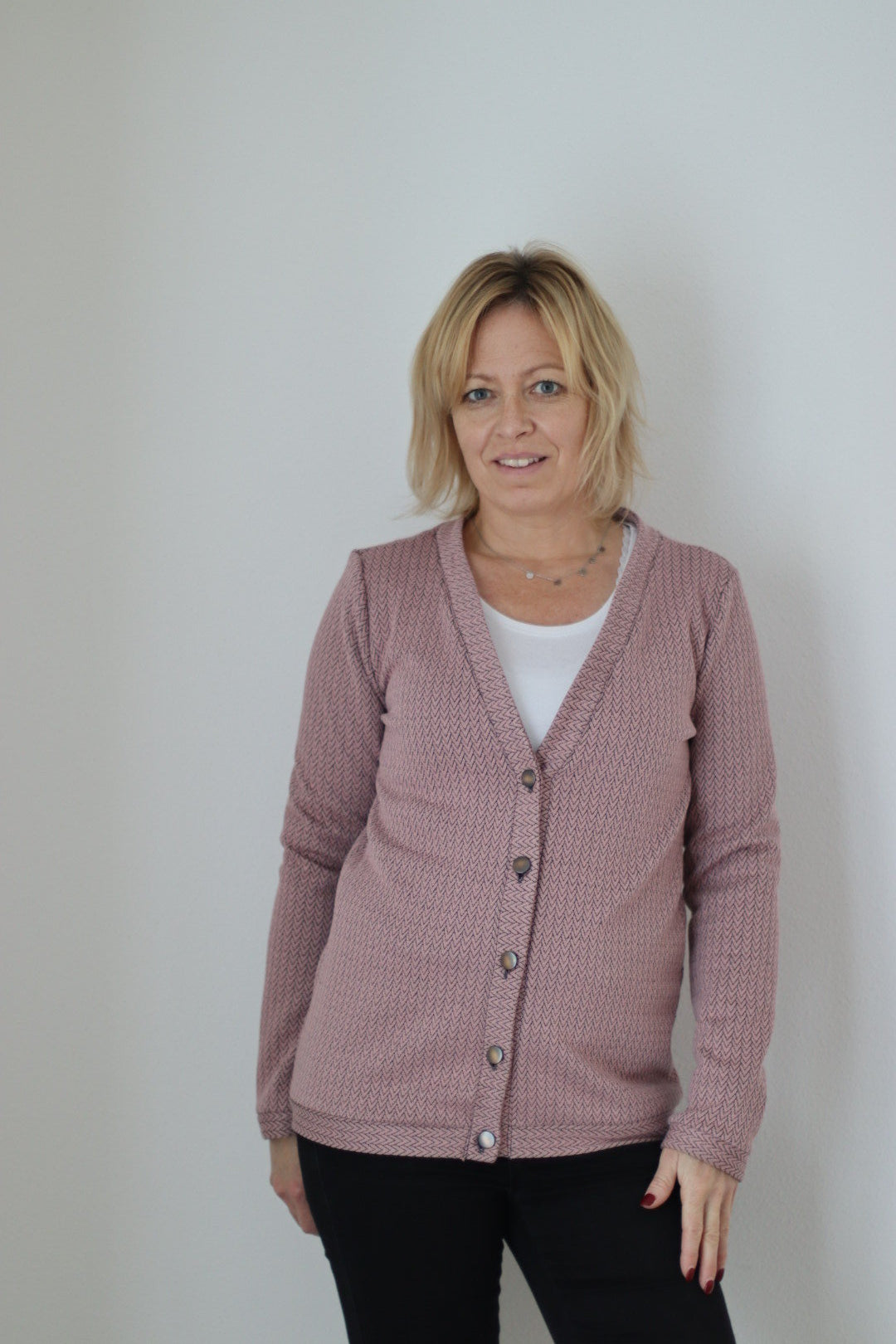 Designbeispiel: lillesol women No.59 Basic-Strickjacke