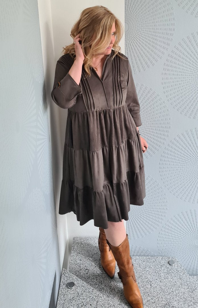 Designbeispiel: lillesol women No.64 Biesen-Kleid & Tunika "Laurelia" mit Video-Nähanleitung
