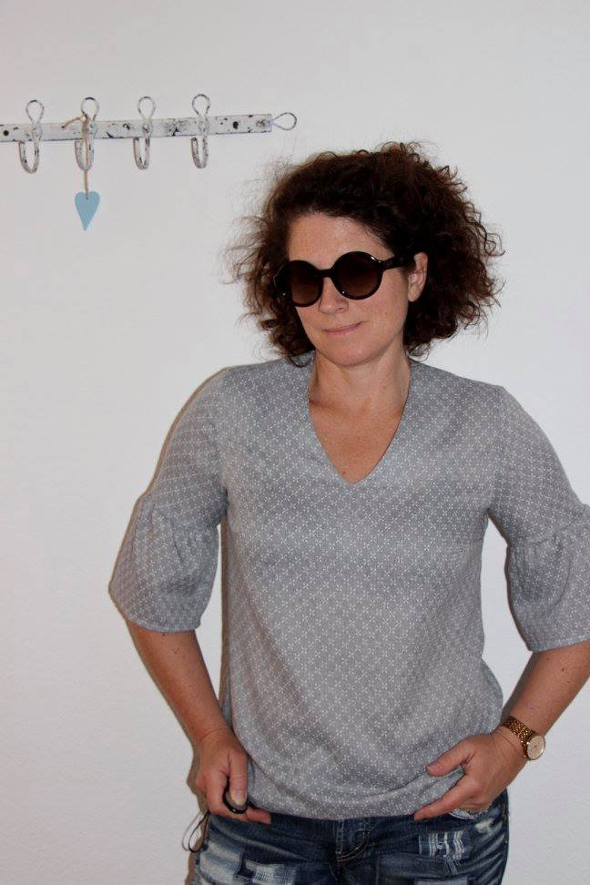 Designbeispiel: lillesol women No.35 Volant-Bluse