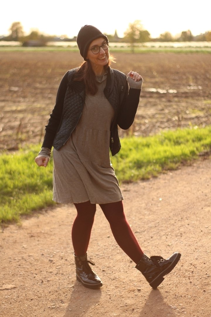 Designbeispiel: lillesol women No.50 Stufenkleid (Jersey)