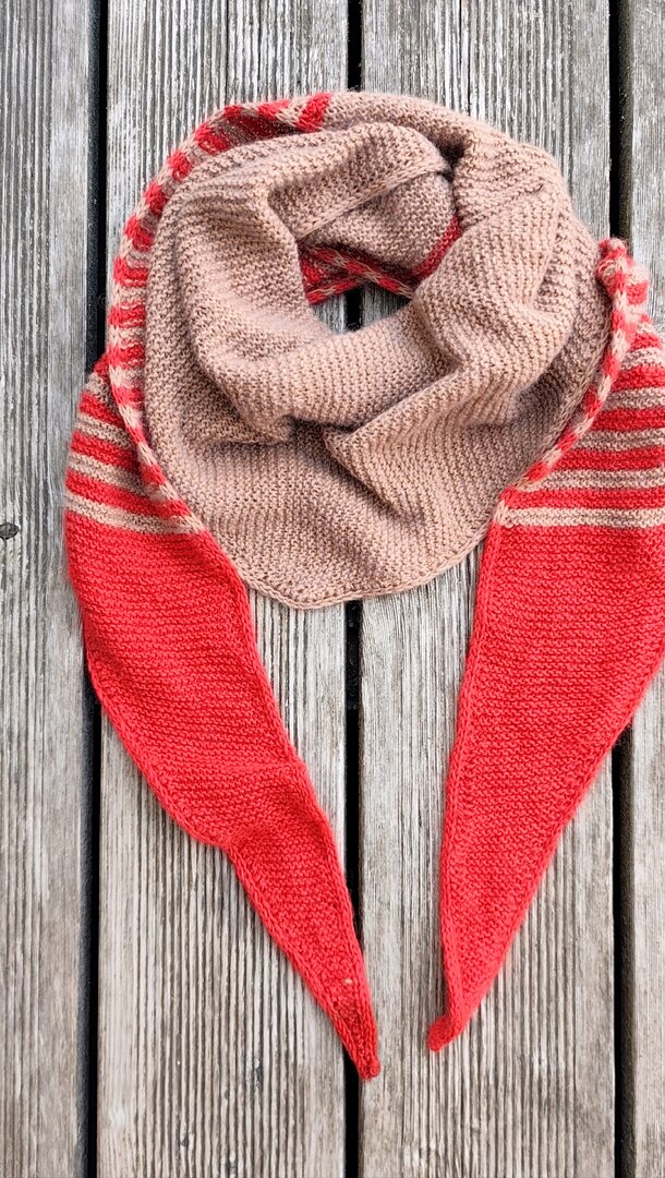 Designbeispiel: Ebook / Strickanleitung lillesol knits No.4 Dreieckstuch "Vira"