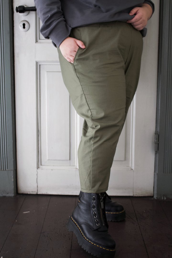 Designbeispiel: lillesol women No.62 Tapered Hose "Paula" Video-Nähanleitung