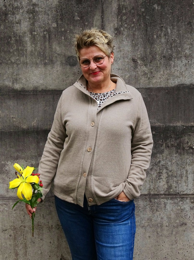 Designbeispiel: lillesol women No.68 Cardigan "Viga"