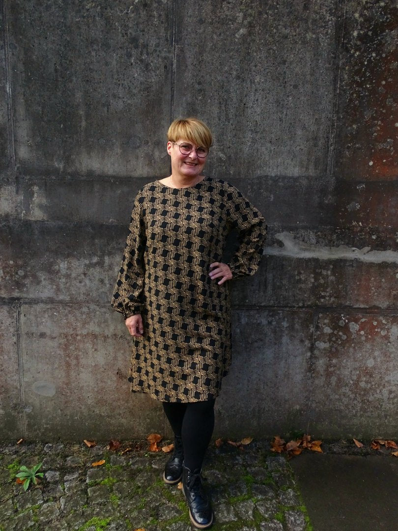 Designbeispiel: lillesol women No.92 A-Linien-Kleid "Alinia" mit Video-Nähanleitung
