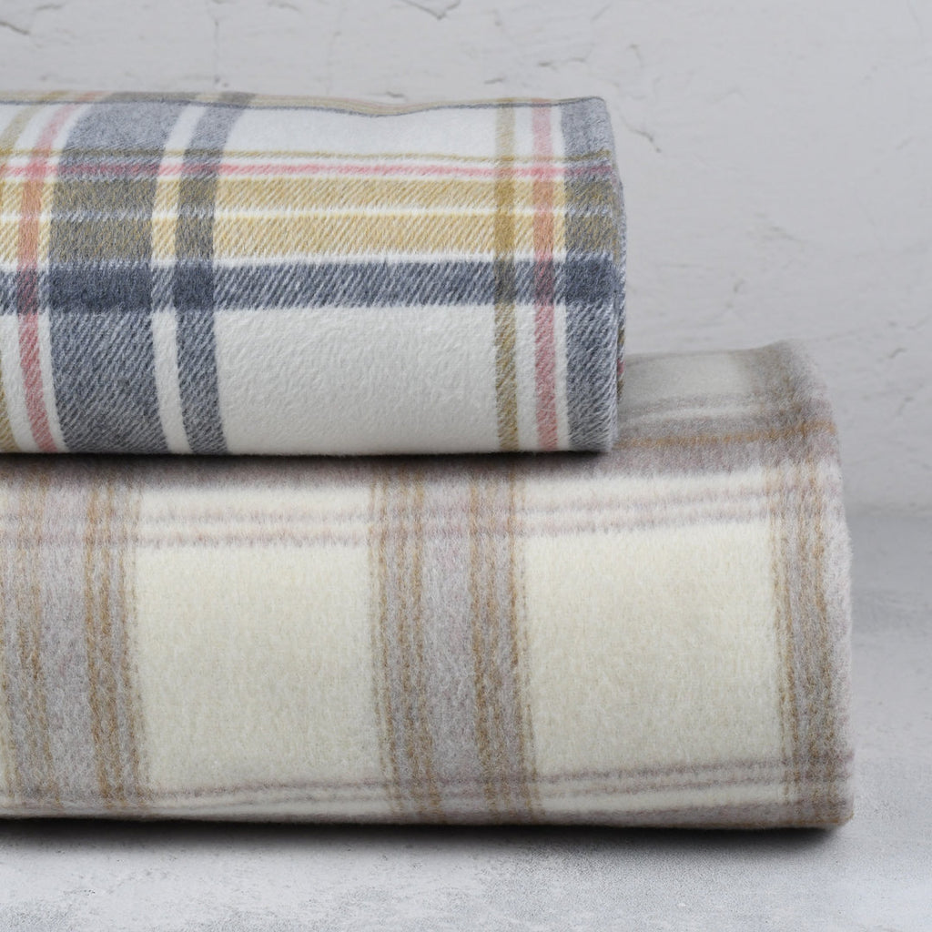 Mantelstoff "brushed checks" - ecru/grau *Videovorstellung*