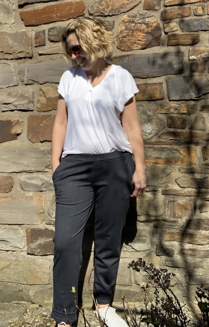 Designbeispiel: lillesol women No.62 Tapered Hose "Paula" Video-Nähanleitung