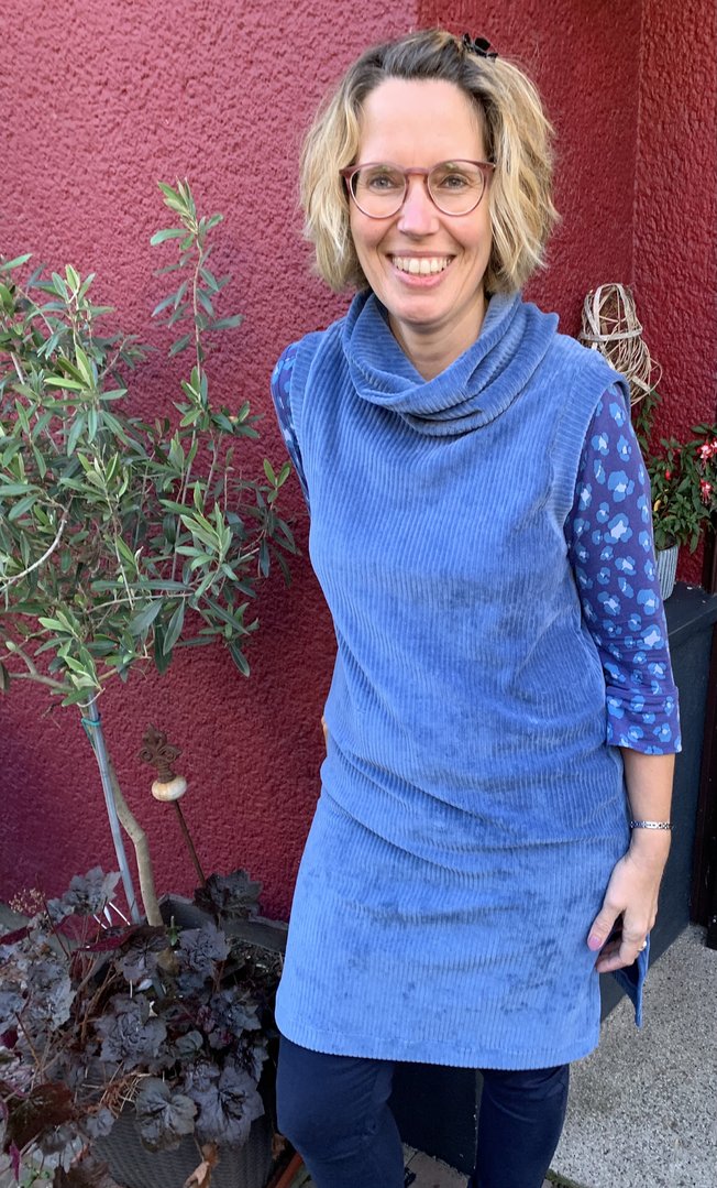 Designbeispiel: lillesol women No.67 Pullunder & Kleid "Tira"