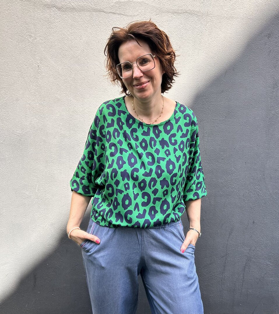 Designbeispiel: lillesol women No.105 Fledermausbluse "Malaga"