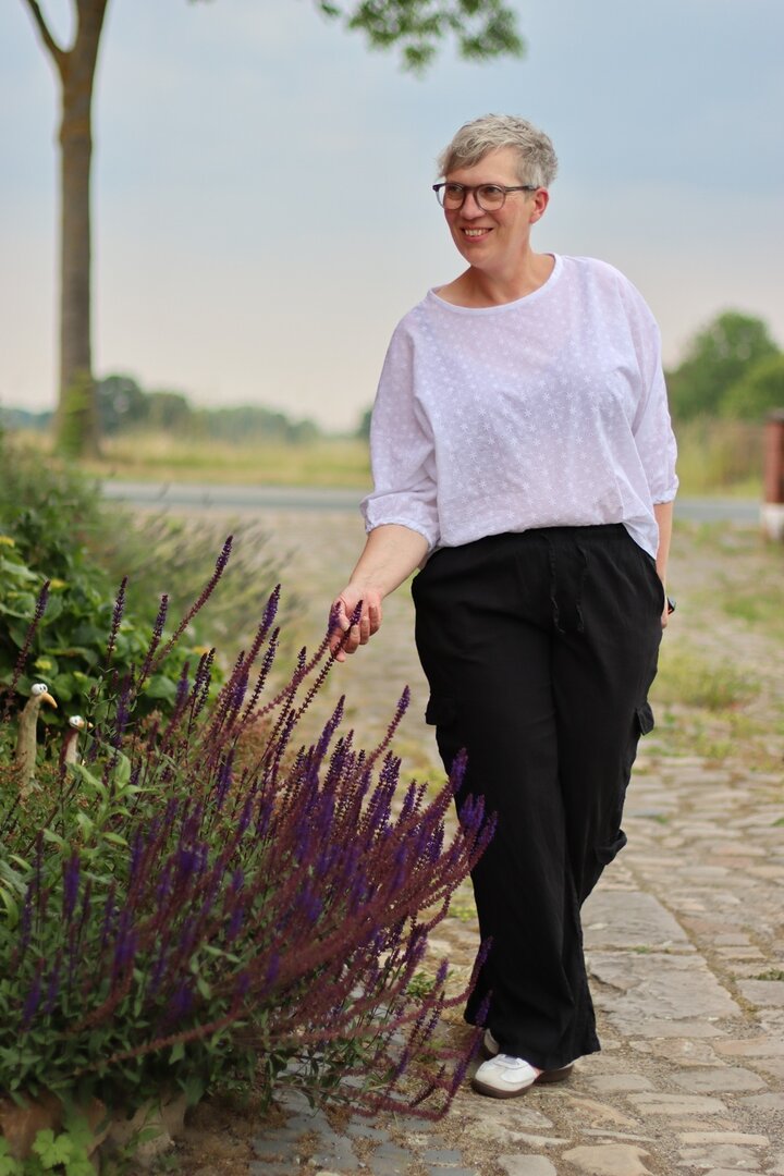 Designbeispiel: lillesol women No.105 Fledermausbluse "Malaga"