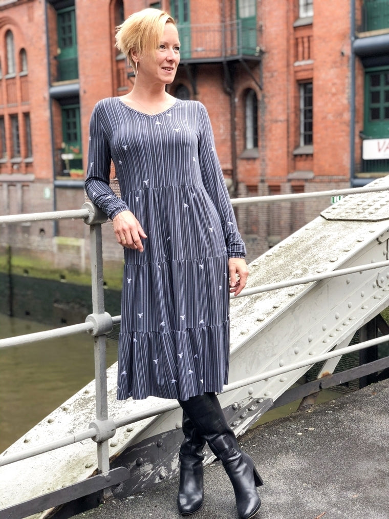 Designbeispiel: lillesol women No.50 Stufenkleid (Jersey)