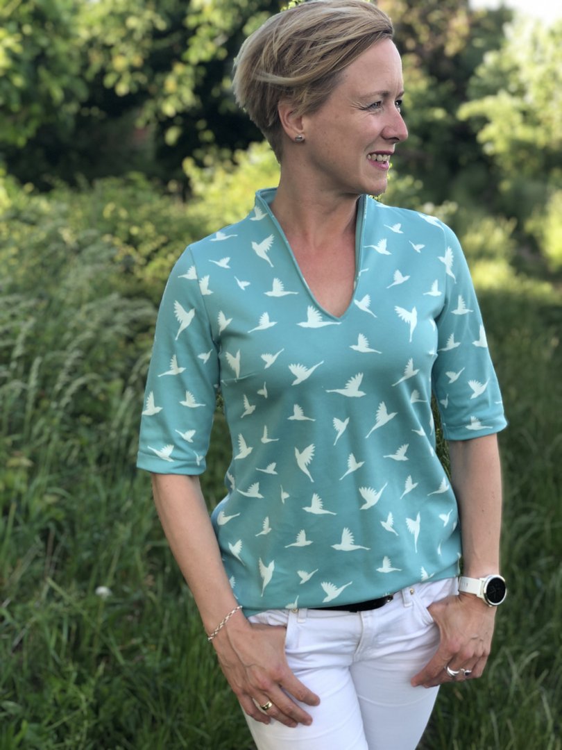 Designbeispiel: lillesol women No.44 Kleid & Shirt Miaflora