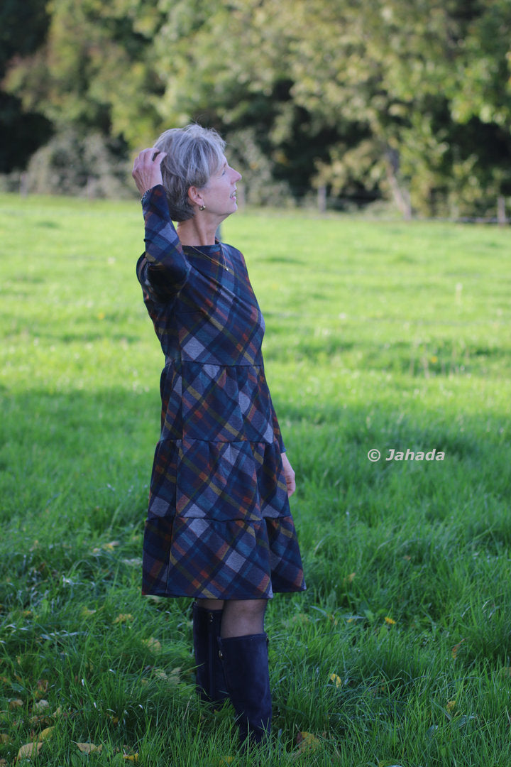 Designbeispiel: lillesol women No.50 Stufenkleid (Jersey)