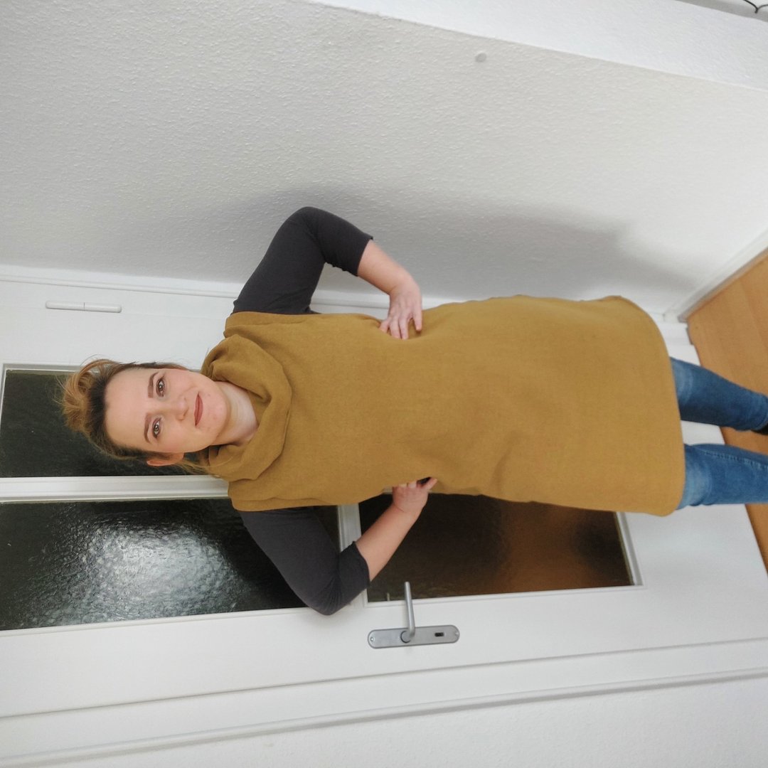 Designbeispiel: lillesol women No.67 Pullunder & Kleid "Tira"