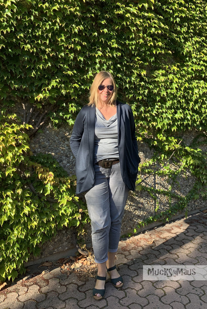 Designbeispiel: lillesol women No.46 LongCardigan mit Schalkragen