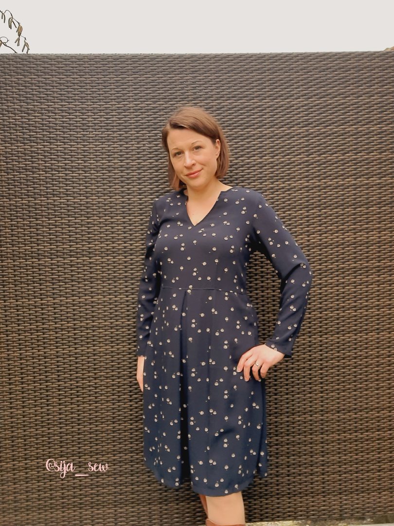 Designbeispiel: lillesol women No.60 Kleid "Magnolia"