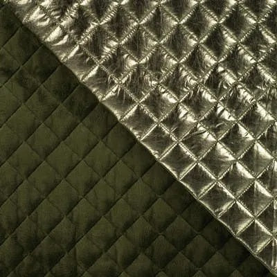 Wattierter Steppstoff "metallic" mit Plüsch - oliv *Videovorstellung*