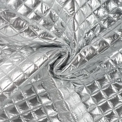 Wattierter Steppstoff "metallic" mit Plüsch - silber *Videovorstellung*