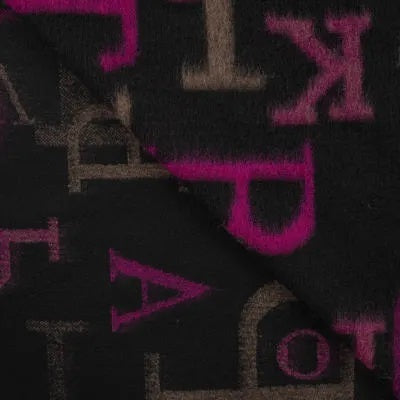 Mantelstrick Letters - schwarz/cyclam *Videovorstellung*