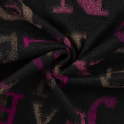 Mantelstrick Letters - schwarz/cyclam *Videovorstellung*