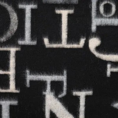 Mantelstrick Letters - schwarz/offwhite *Videovorstellung*