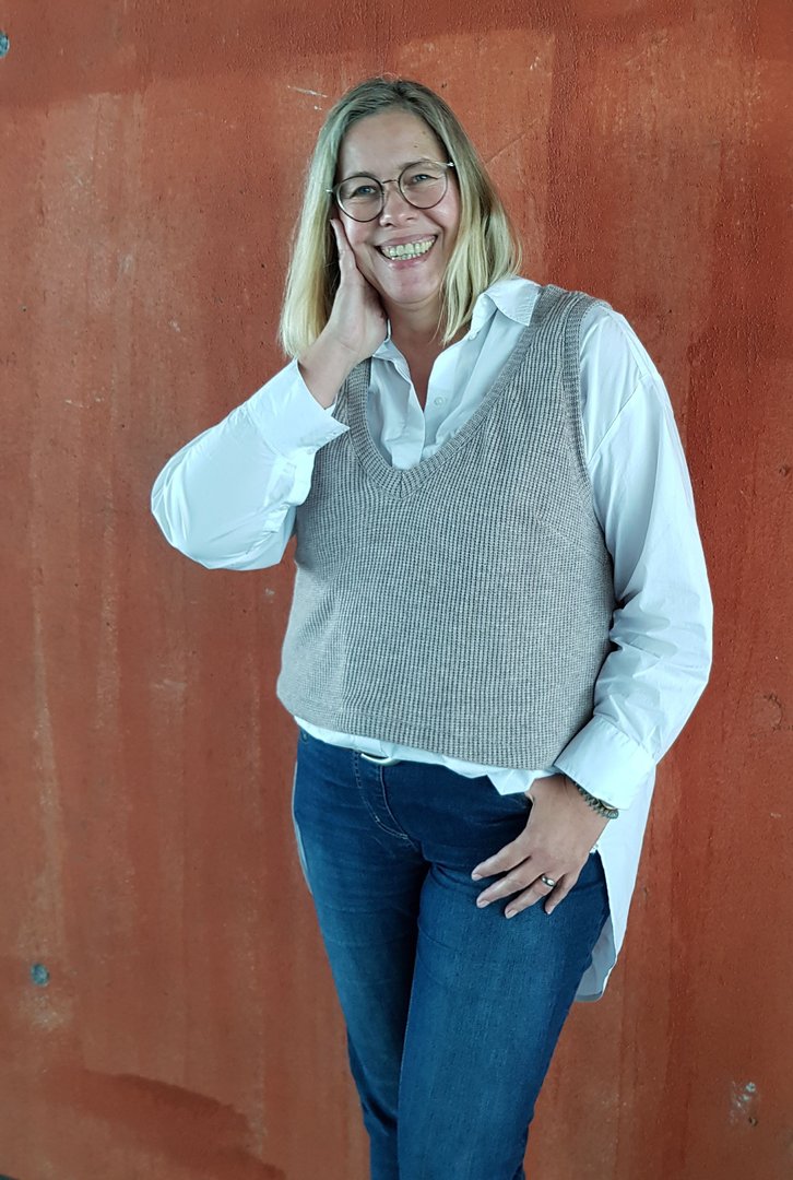 Designbeispiel: lillesol women No.67 Pullunder & Kleid "Tira" mit Video-Nähanleitung