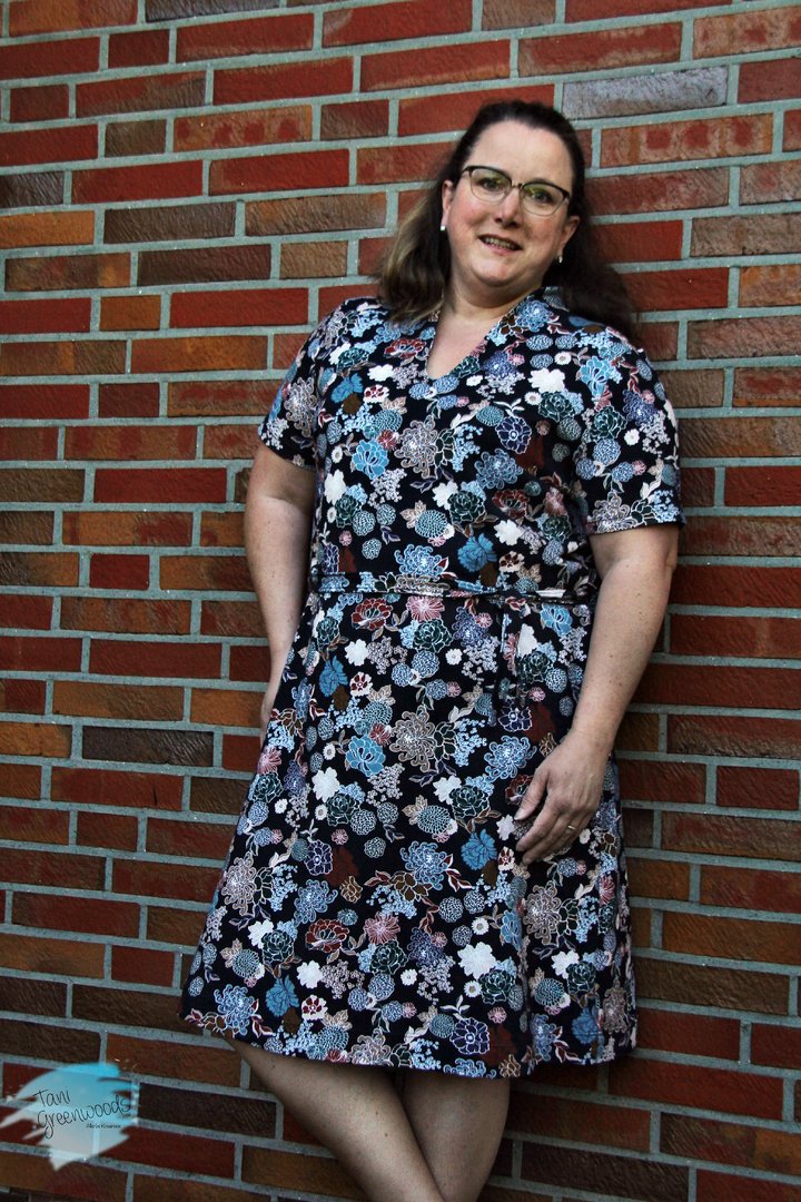Designbeispiel: lillesol women No.44 Kleid & Shirt Miaflora