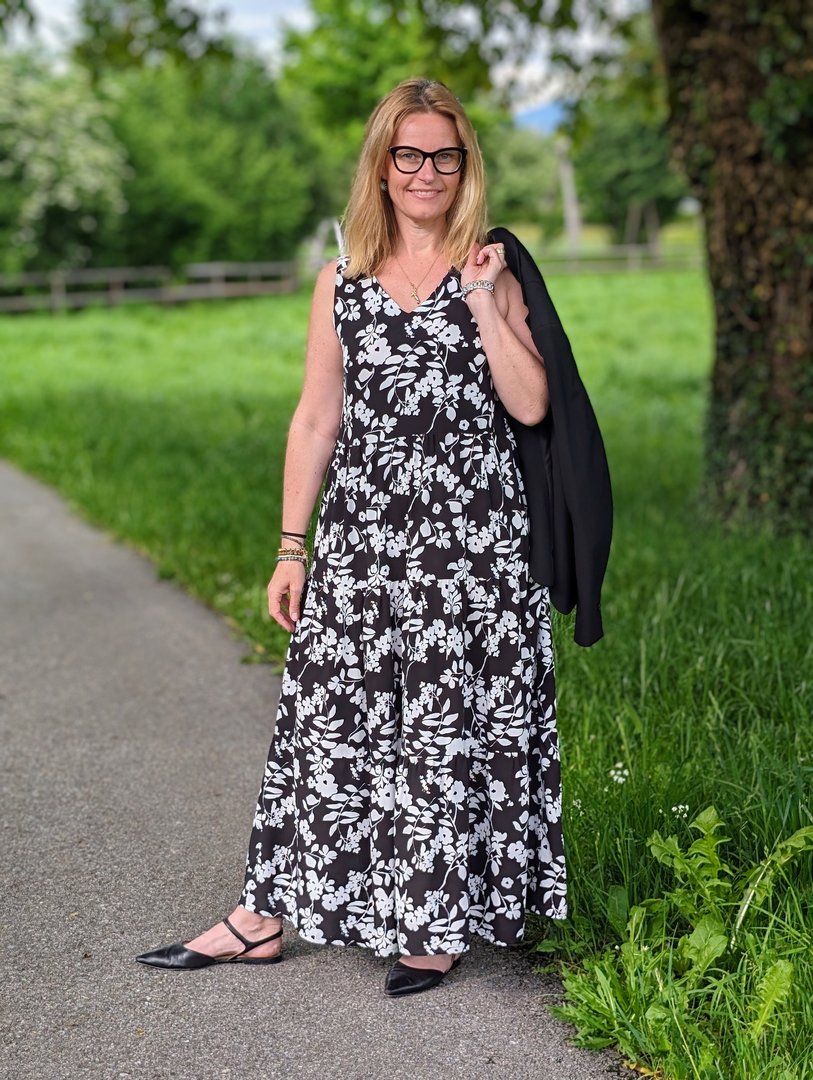 Designbeispiel: lillesol women No.89 Sommerkleid "Carmela" mit Video-Nähanleitung