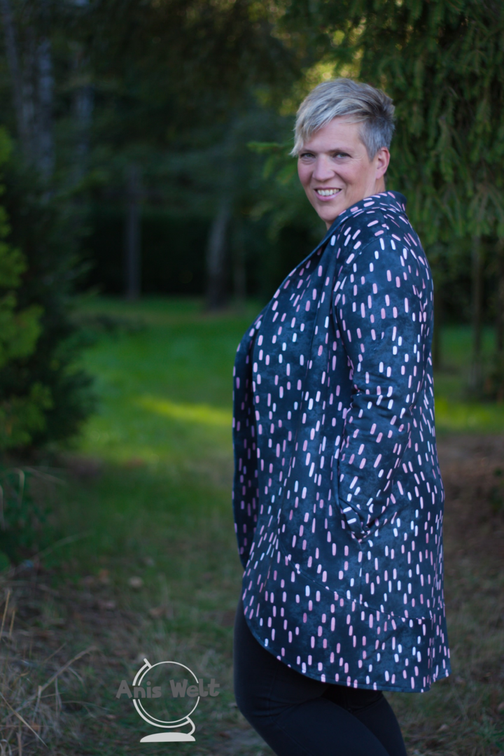 Designbeispiel: lillesol women No.46 LongCardigan Schalkragen