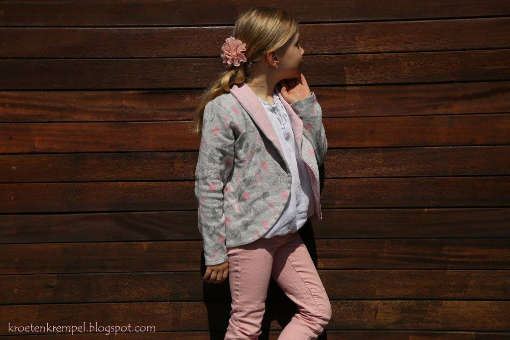 Designbeispiel: lillesol basics No.54 Cardigan mit Schalkragen