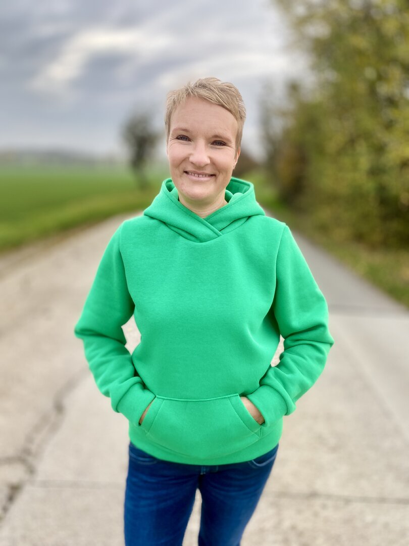 Ebook / Schnittmuster lillesol women No100 Hoodie "Fiesta" * mit Video-Nähanleitung*