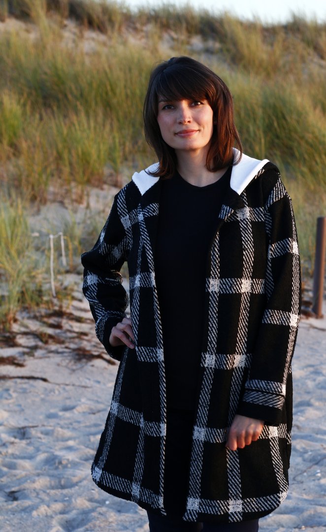 Designbeispiel: lillesol women No.75 Strickmantel/Coatigan "Ama"