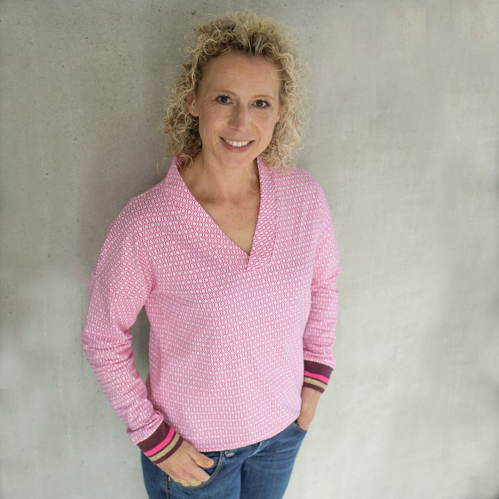 Designbeispiel: lillesol women No.76 Pullover mit Kragen "Vinta"