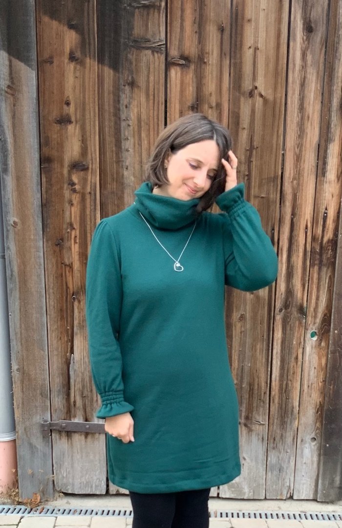 Designbeispiel: lillesol women No.77 Kleid & Pullover "Estela"