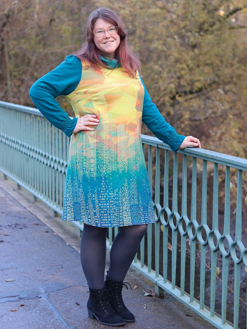 Designbeispiel: lillesol women No.77 Kleid & Pullover "Estela"