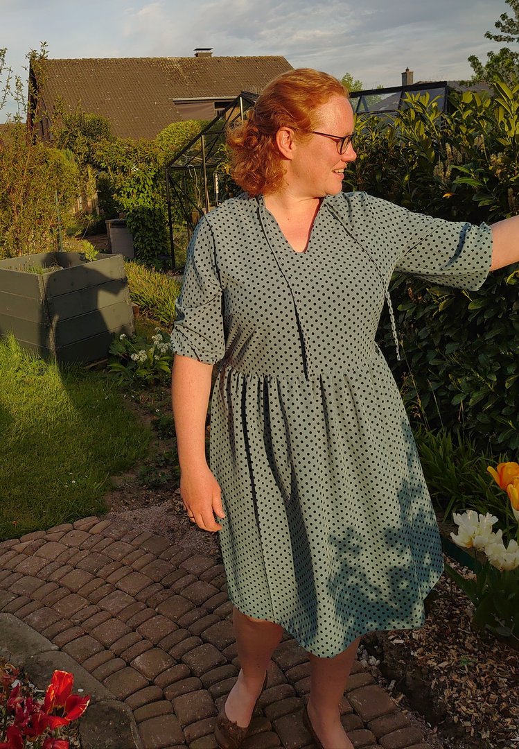 Designbeispiel: lillesol women No.80 Kleid "Altea"