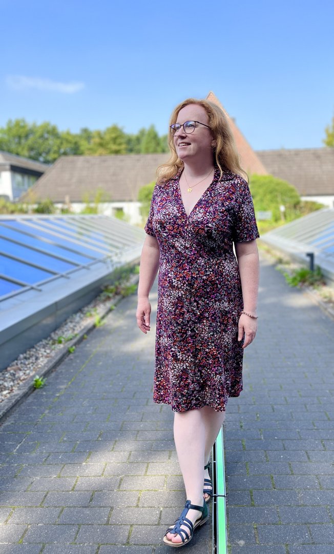Designbeispiel: lillesol women No.83 Wickelkleid "Valina"