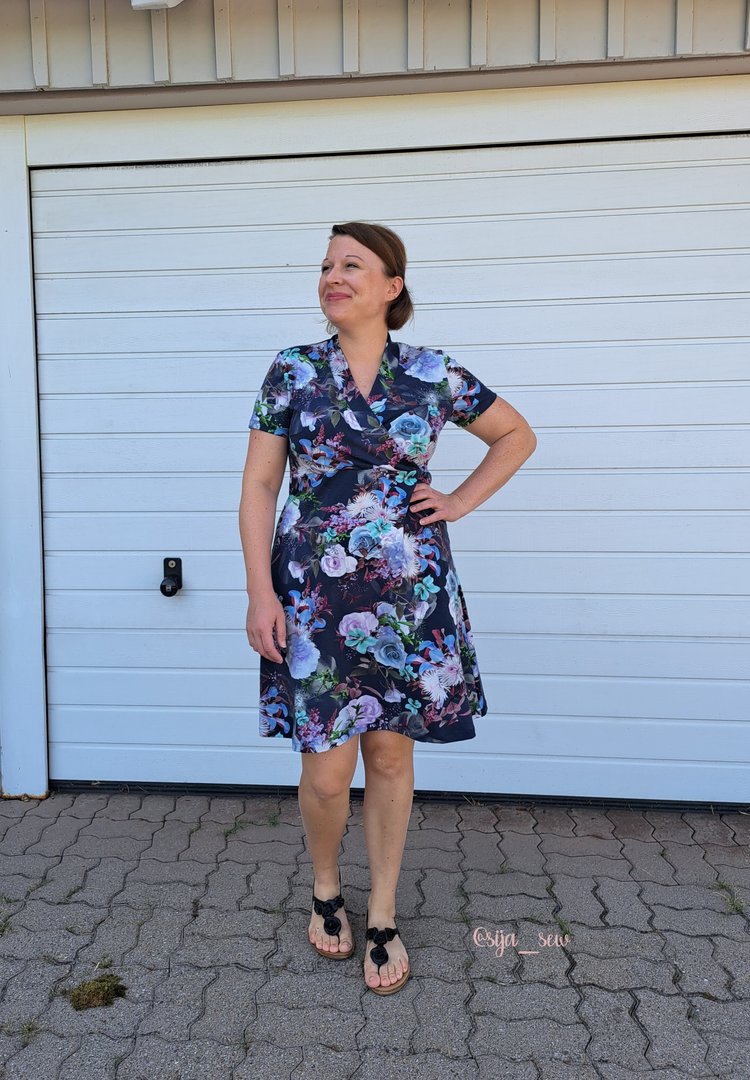 Designbeispiel: lillesol women No.83 Wickelkleid "Valina"