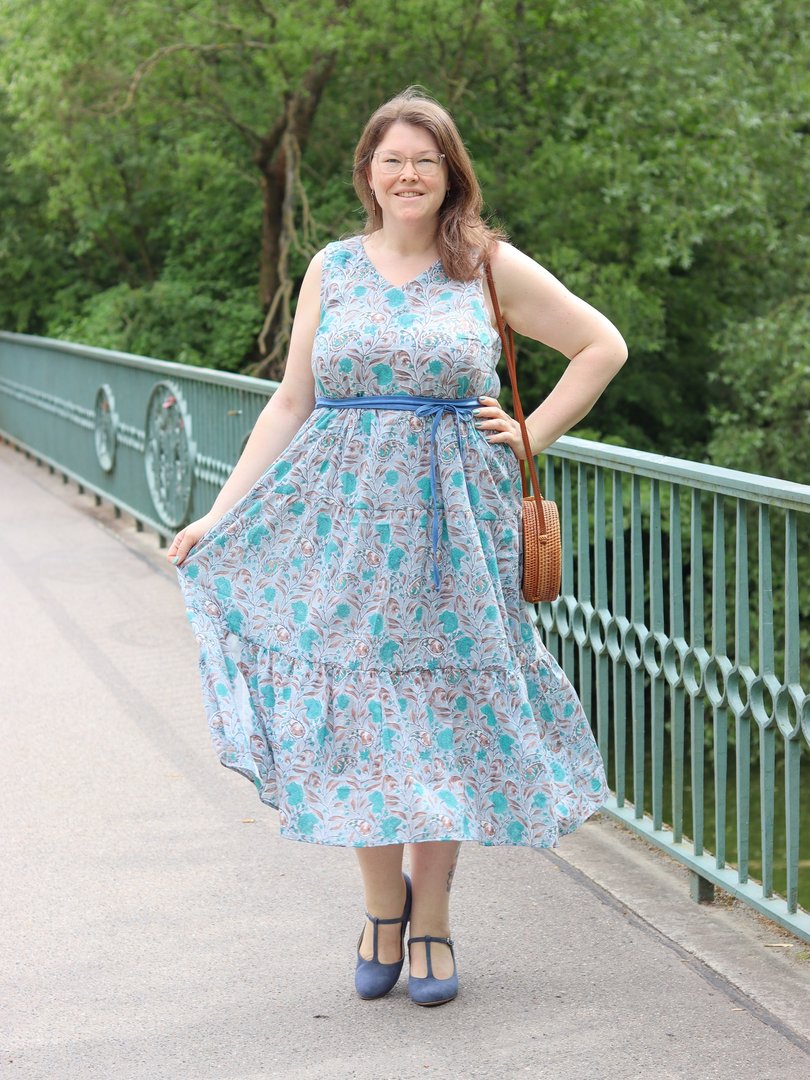 Designbeispiel: lillesol women No.89 Sommerkleid "Carmela" mit Video-Nähanleitung