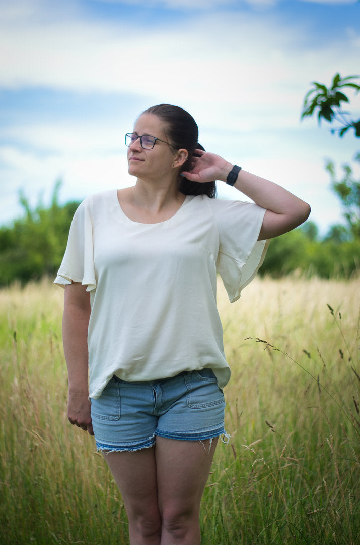 Designbeispiel: lillesol women No.90 Bluse "Eloisa" mit Video-Nähanleitung