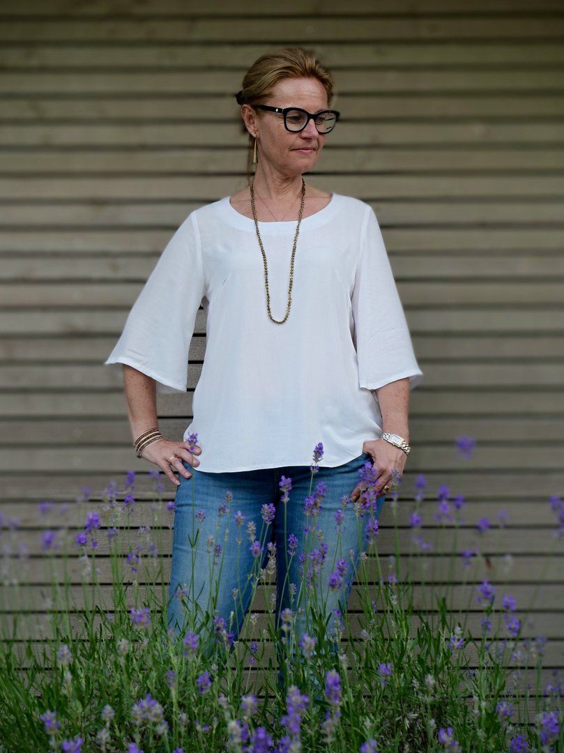 Designbeispiel: lillesol women No.90 Bluse "Eloisa" mit Video-Nähanleitung